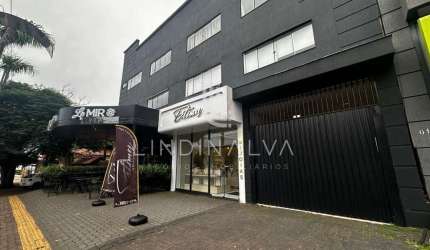Apartamento ou ponto comercial na Vila, com amplo espaço e ótima localização