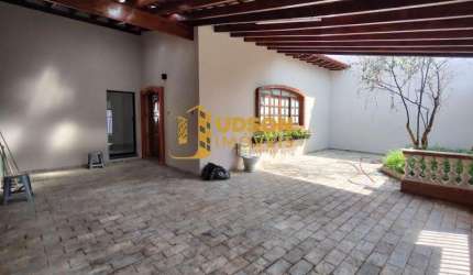 Casa para Venda em Bauru, Parque Colina Verde, 3 dormitórios, 1 suíte, 3 banheiros, 2 vagas