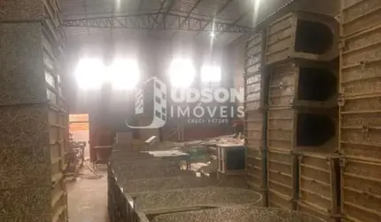 Galpão para Locação em Bauru, Parque Santa Edwiges, 2 banheiros, 1 vaga