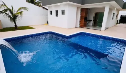 Casa lote inteiro em Itanhaém com 03 dormitórios e piscina