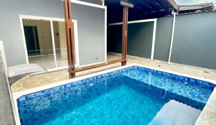 CASA COM EDICULA E PISCINA LADO PRAIA EM MONGAGUÁ