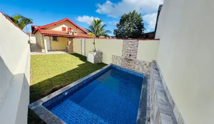 Casa com 03 dormitórios