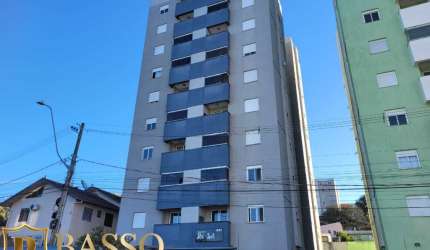Excelente apartamento semimobiliado no Bairro Treviso