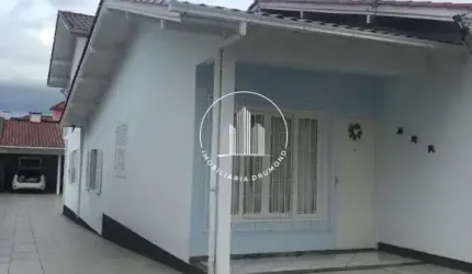 Casa 4 Dormitórios, Sendo 1 Suíte