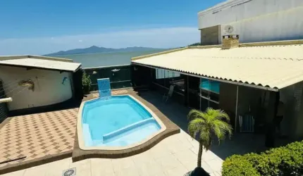 Casa 4 Quartos com Piscina - Fazenda Santo Antônio