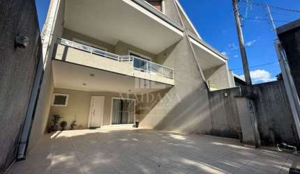 Belíssimo sobrado Triplex à venda no bairro Aristocrata, contendo 158m² de área construída e um exc