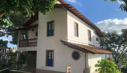 Chácara com mirante vista mar e 1.500 m² à venda em Itacaranha.