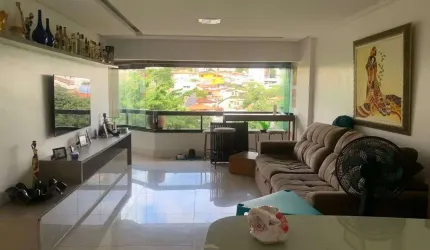 Apartamento 4/4 à venda no Caminho das Árvores