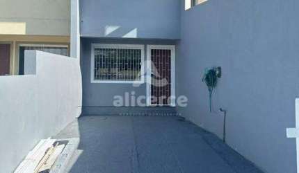 Sobrado à venda com 2 quartos , 68m² em Bela Vista Palhoça