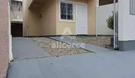 Sobrado à venda com 2 quartos , 62,7m² em São Sebastião Palhoça