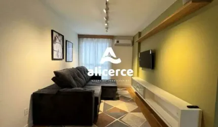 Apartamento de dois 2 dormitórios totalmente Mobiiado no Centro de Florianópolis /SC