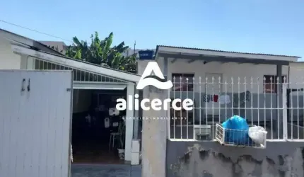 Casa à venda com 4 quartos , 140m² em Forquilhinha São José