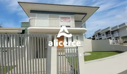 Sobrado à venda com 3 quartos 1 suíte, 122m² em Forquilhas São José