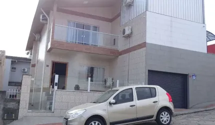 Casa à venda com 3 quartos 1 suíte, 477m² em Serraria São José