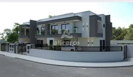 Casa em construção com 2 suítes ao lado do CTG Os Praianos - São José - SC