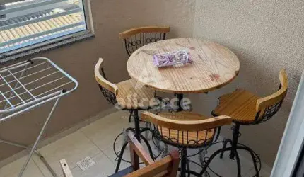 Dá uma olhada nesse incrível apartamento à venda por R$ 749 mil! Com 3 dormitórios, sendo 1 suíte, ele já vem totalmente mobiliado, incluindo eletros