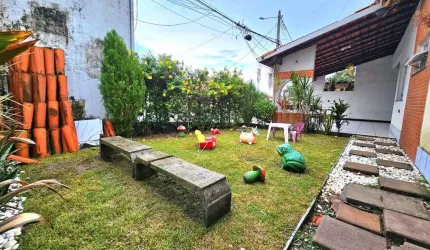 CASA DE CONDOMÍNIO 3 QUARTOS NO TURU, ÓTIMA LOCALIZAÇÃO