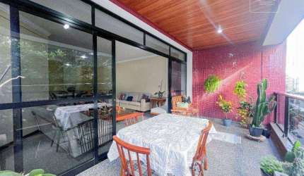 Amplo Apartamento de 4 Suítes com 268m² na Praia da Costa!