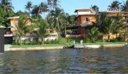 Espetacular chácara à beira da Lagoa Maimbá em Meaípe