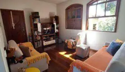 Apto com cara de casa: amplo, arejado e bem localizado!