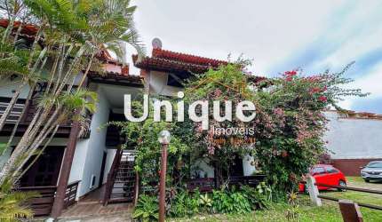 Duplex com 120 m², à venda no Peró por R$ 450.000,00.