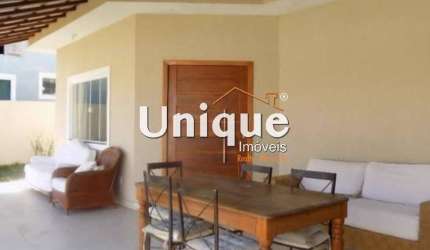 Linda casa em condomínio com 3 quartos por R$ 690.000,00 (Porteira Fechada)
