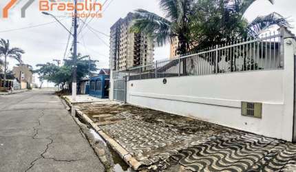 Casa  isolada  3 dormitórios sendo uma suíte pertinho da praia Solemar - Praia Grande