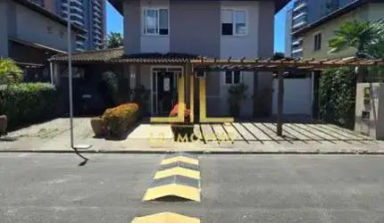 CASA EM COND. 4/4 SENDO 2 SUÍTES - PIATÃ