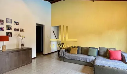 CASA ALTO PADRÃO - 3 QUARTOS SENDO 1 SUÍTE - GUARAJUBA