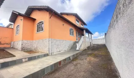 Casa 3 quartos, 156m² , 4 vagas no Nossa Senhora de Fátima.