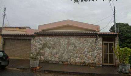 CASA RESIDENCIAL à venda, 8 quartos, 3 suítes, 3 vagas, Saraiva - Uberlândia/MG