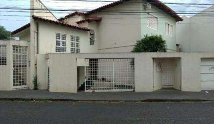 CASA RESIDENCIAL à venda, 8 quartos, 2 vagas, NOSSA SENHORA APARECIDA - Uberlândia/MG