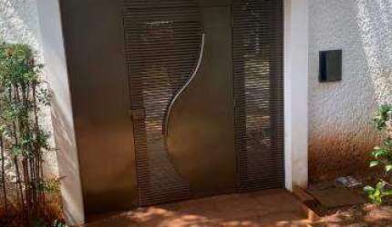 SOBRADO à venda, 4 quartos, 4 suítes, 4 vagas, JARDIM KARAIBA - Uberlândia/MG
