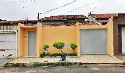 CASA RESIDENCIAL à venda, 3 quartos, 1 suíte, 2 vagas, Segismundo Pereira - Uberlândia/MG