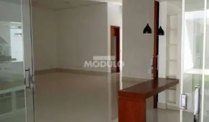 CASA DE CONDOMÍNIO à venda, 3 quartos, 3 suítes, 3 vagas, JARDIM KARAIBA - Uberlândia/MG