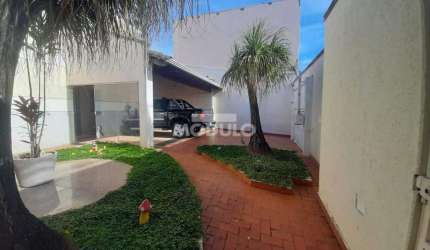 CASA RESIDENCIAL à venda, 4 quartos, 2 suítes, 4 vagas, ALTO UMUARAMA - Uberlândia/MG