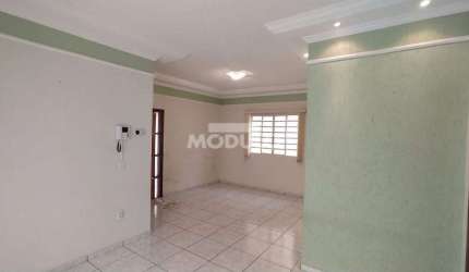 CASA RESIDENCIAL à venda, 3 quartos, 1 suíte, 2 vagas, JARDIM DAS PALMEIRAS - Uberlândia/MG