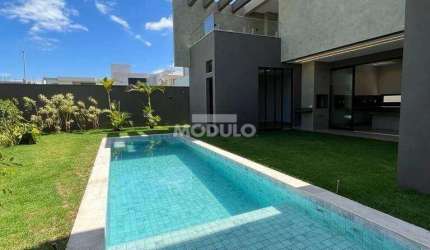 Sobrado de Luxo em Condominio Jardins Versailles, 4 suites, espaço gourmet completo