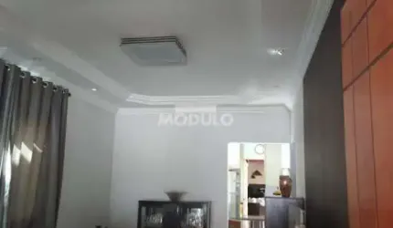 CASA RESIDENCIAL à venda, 3 quartos, 1 suíte, 3 vagas, Granada - Uberlândia/MG
