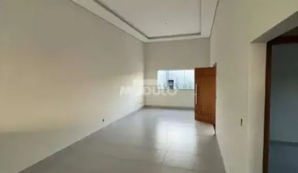 Exelente Casa com Fino Acabamento No Novo Mundo