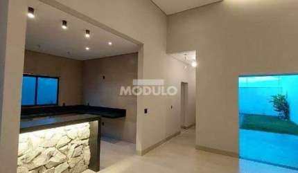 CASA RESIDENCIAL à venda, 3 quartos, 1 suíte, 2 vagas, ALTO UMUARAMA - Uberlândia/MG