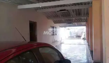 CASA RESIDENCIAL à venda, 3 quartos, 3 vagas, Santa Mônica - Uberlândia/MG