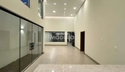 CASA RESIDENCIAL à venda, 3 quartos, 3 suítes, NOVO MUNDO - Uberlândia/MG