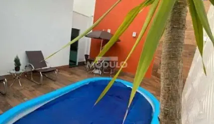 Excelente Casa com Fino Acabamento Santa Rosa