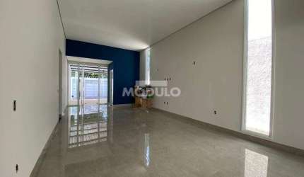 Excelente Casa com Fino Acabamento Iconfidencia