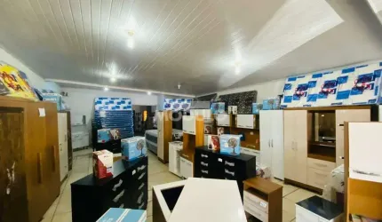 Excelente ponto comercial de 200 M na avenida com casa
