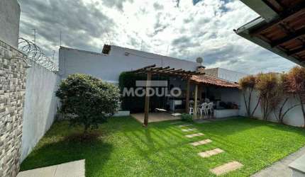 Excelente Casa a venda no Shopping Park