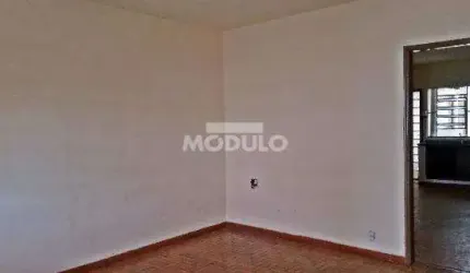 Casa residencial para locação, bairro Cazeca