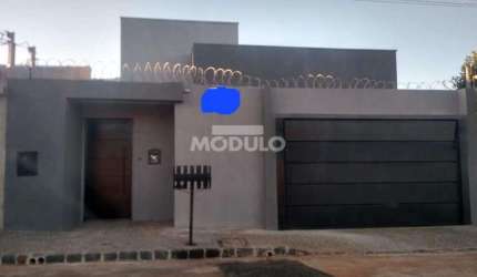 CASA RESIDENCIAL à venda, 3 quartos, 2 suítes, Shopping Park - Uberlândia/MG