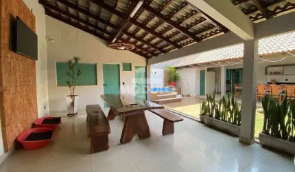 CASA RESIDENCIAL à venda, 3 quartos, 1 suíte, 4 vagas, Santa Mônica - Uberlândia/MG